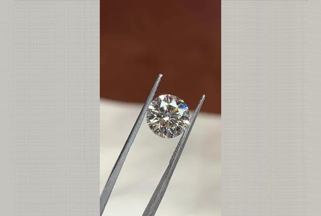 3.07 Carat Round Diamond K Color VS2 Clarity Good Cut | Ritani