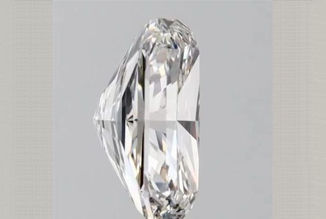 2.50 Carat Radiant Lab Grown Diamond H Color VS2 Clarity