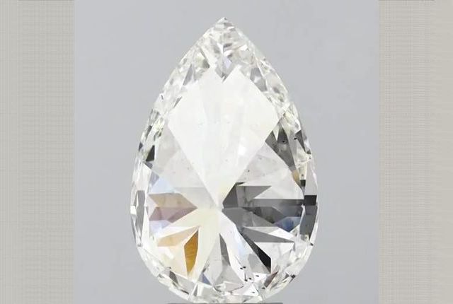 Pear Diamond