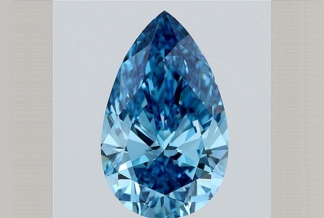 Pear Diamond