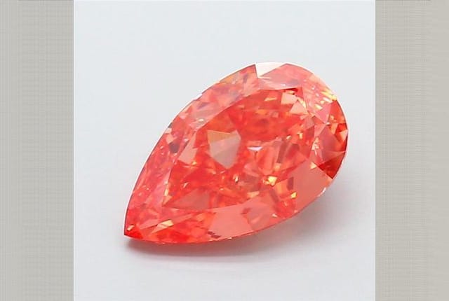Pear Diamond